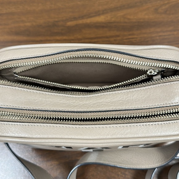 Leatherology Meadow Double Zip Hand Painted Monogrammed “MAH” Camera Bag - Picture 9 of 16